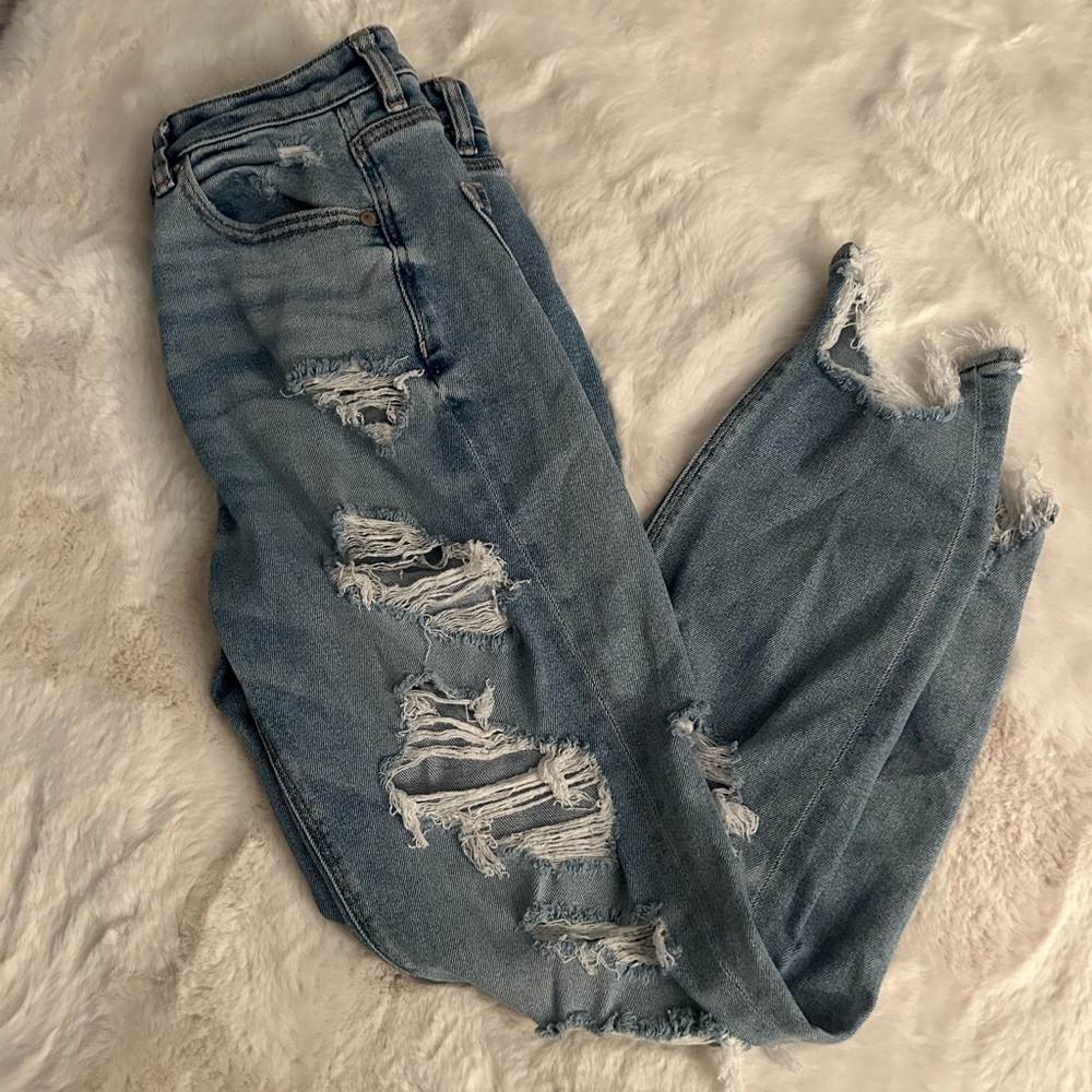 American Eagles ripped jeans